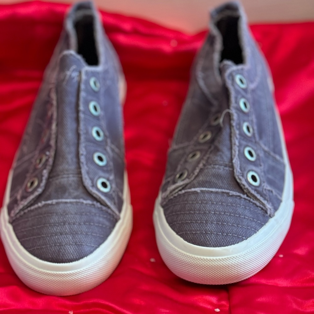 Blowfish Malibu slip on sneaker